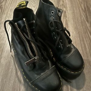 Platform zip up doc martens only worn twice!